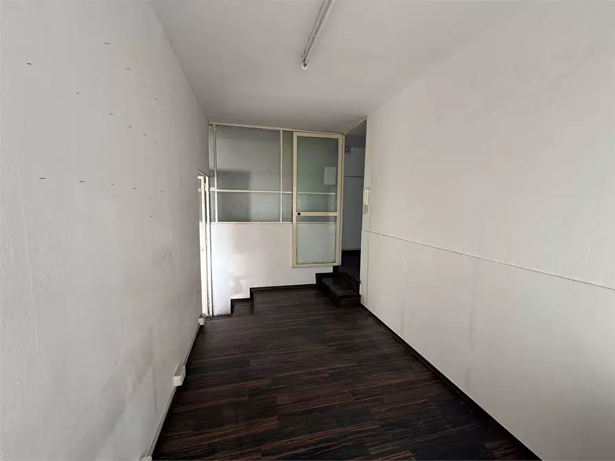 Immagine 14 di Laboratorio in vendita  in via della repubblica  5 a Valenza
