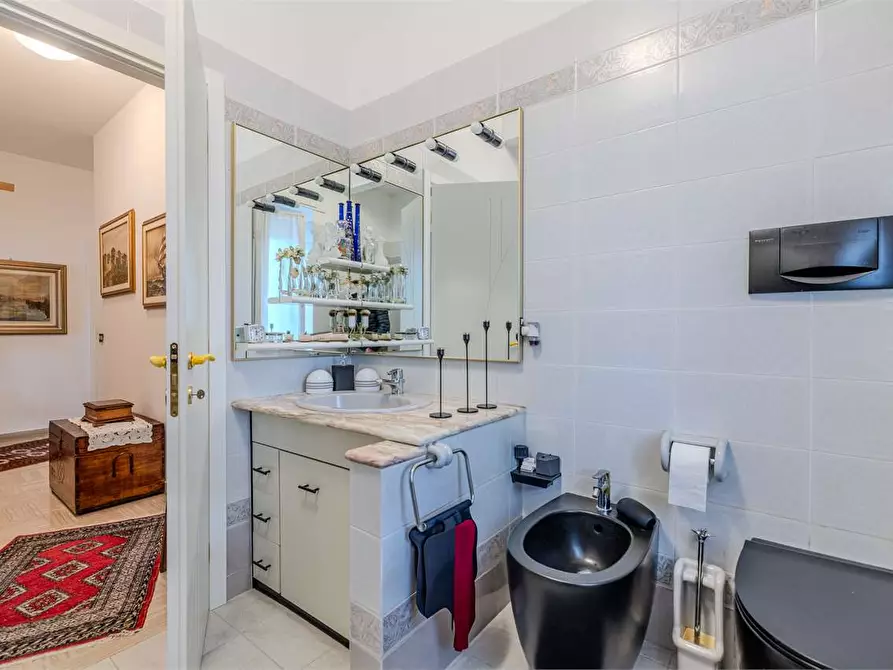 Immagine 11 di Appartamento in vendita  in via degli orti 53 a Albenga