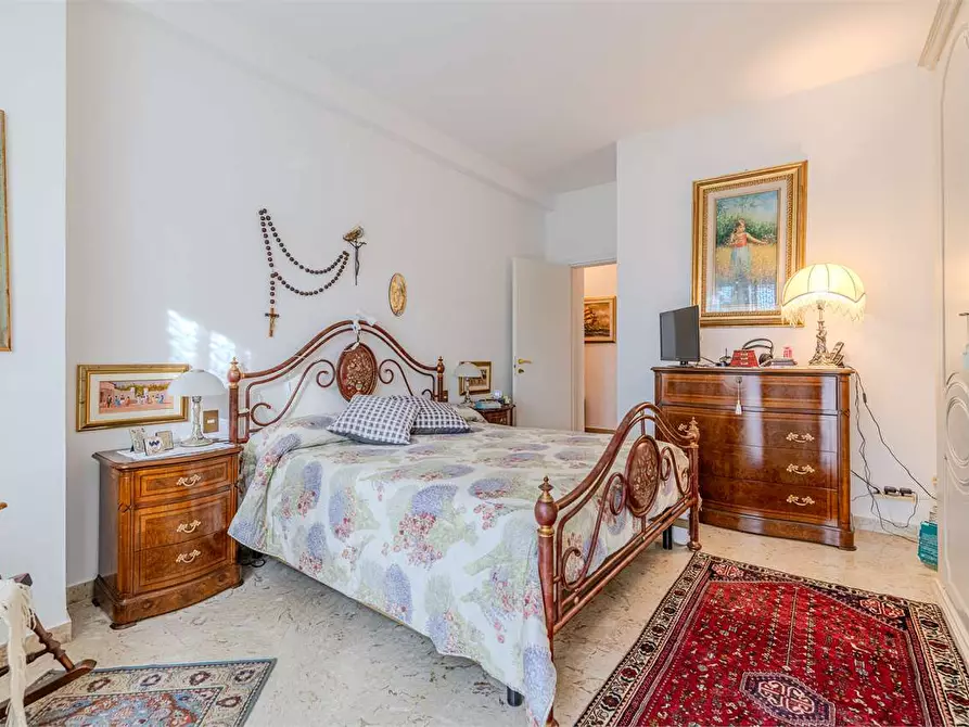 Immagine 13 di Appartamento in vendita  in via degli orti 53 a Albenga