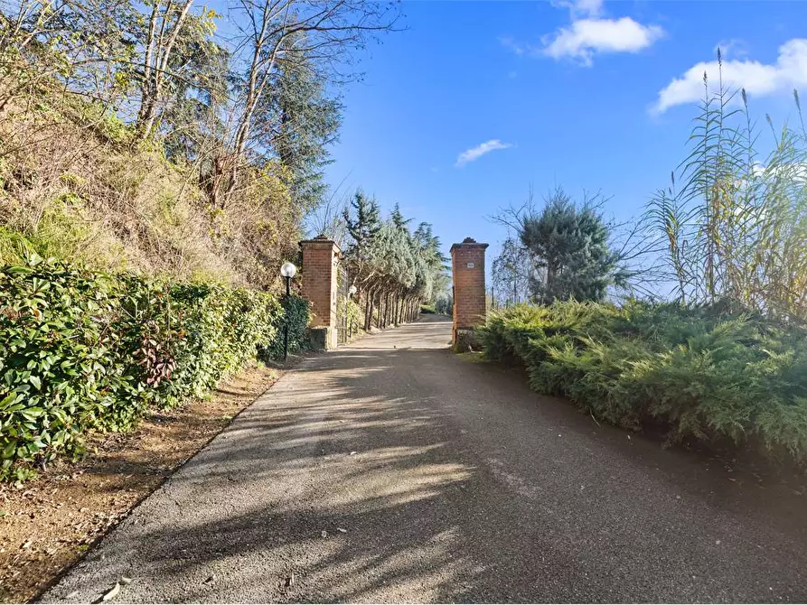 Immagine 19 di Villa in vendita  in STRADA CERCA 120 a Alessandria