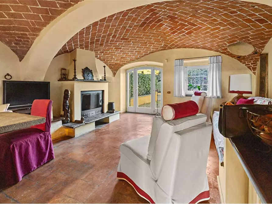 Immagine 38 di Villa in vendita  in STRADA CERCA 120 a Alessandria