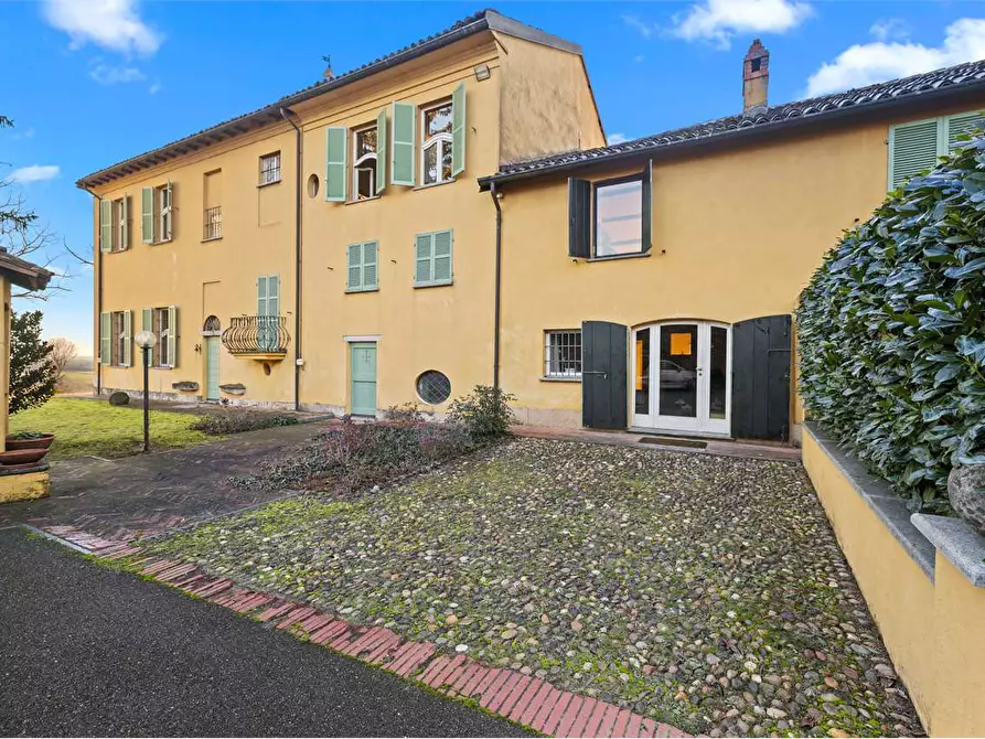 Immagine 7 di Villa in vendita  in STRADA CERCA 120 a Alessandria