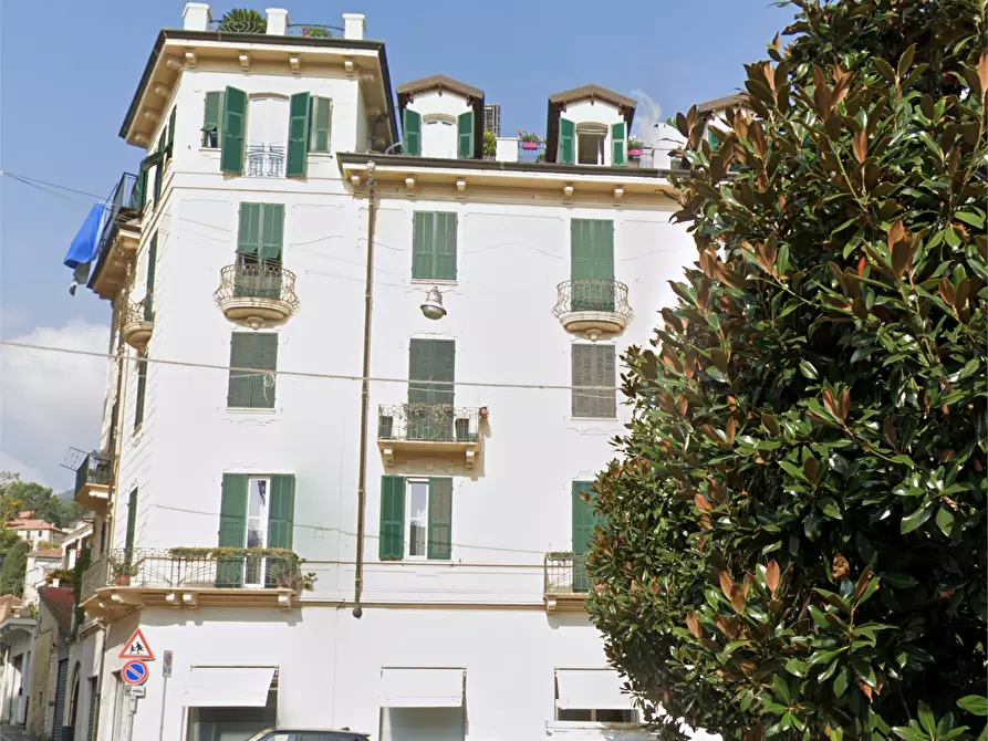 Immagine 9 di Ufficio in vendita  a Alassio