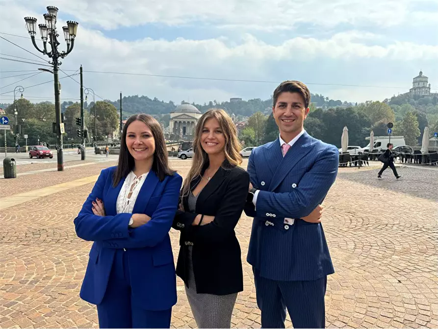 Immagine 10 di Ufficio in vendita  a Alassio