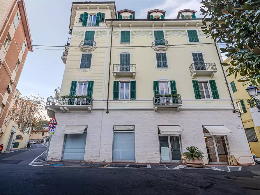 Immagine 6 di Ufficio in vendita  a Alassio