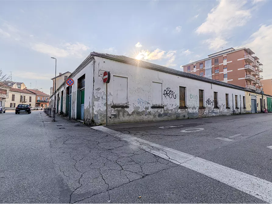 Immagine 29 di Negozio in vendita  in Corso Casale 34 a Asti