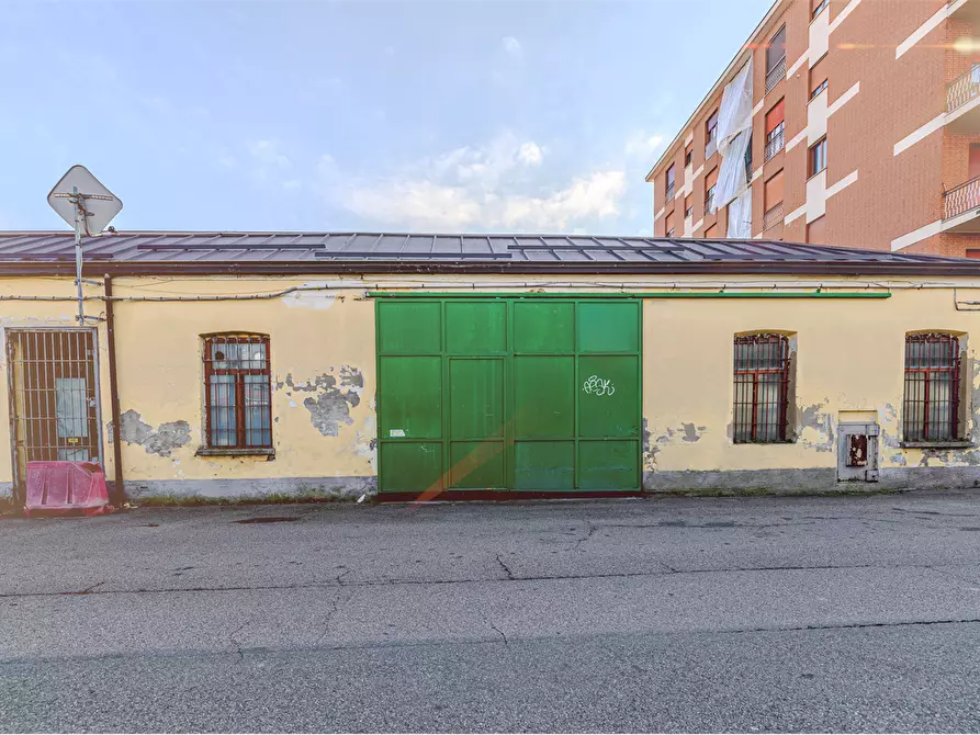 Immagine 30 di Negozio in vendita  in Corso Casale 34 a Asti