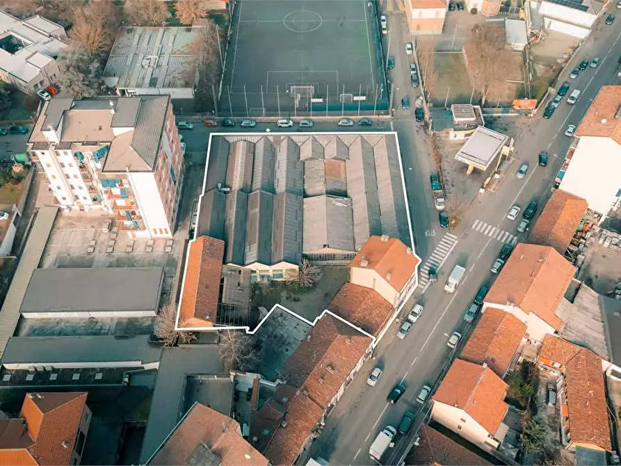 Immagine 4 di Negozio in vendita  in Corso Casale 34 a Asti