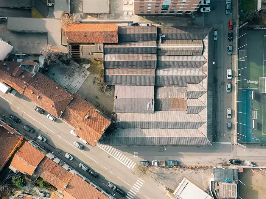 Immagine 36 di Negozio in vendita  in Corso Casale 34 a Asti