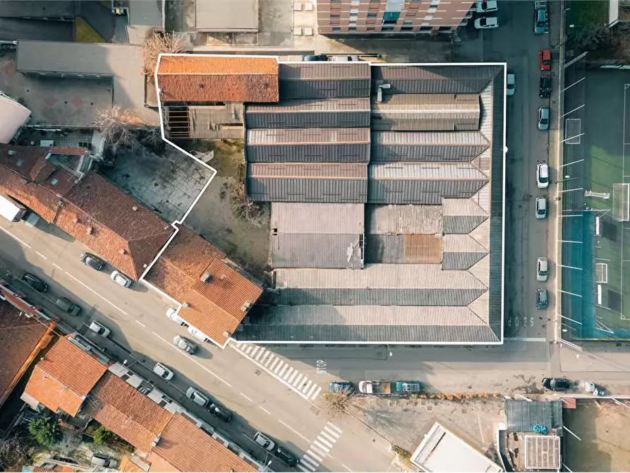 Immagine 37 di Negozio in vendita  in Corso Casale 34 a Asti