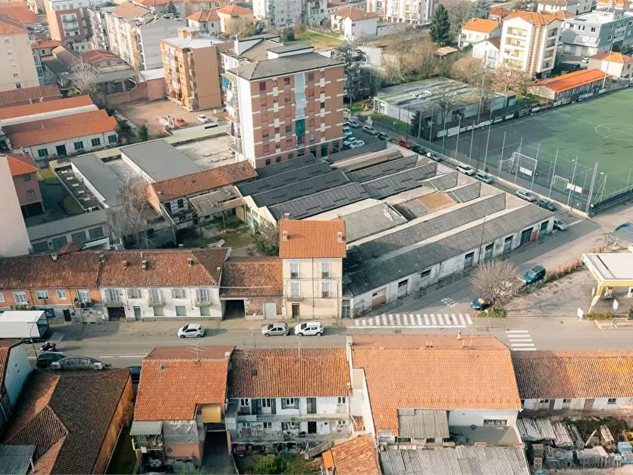 Immagine 39 di Negozio in vendita  in Corso Casale 34 a Asti