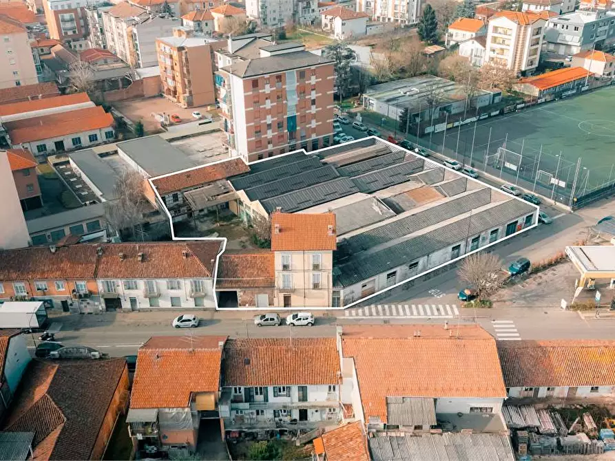 Immagine 40 di Negozio in vendita  in Corso Casale 34 a Asti