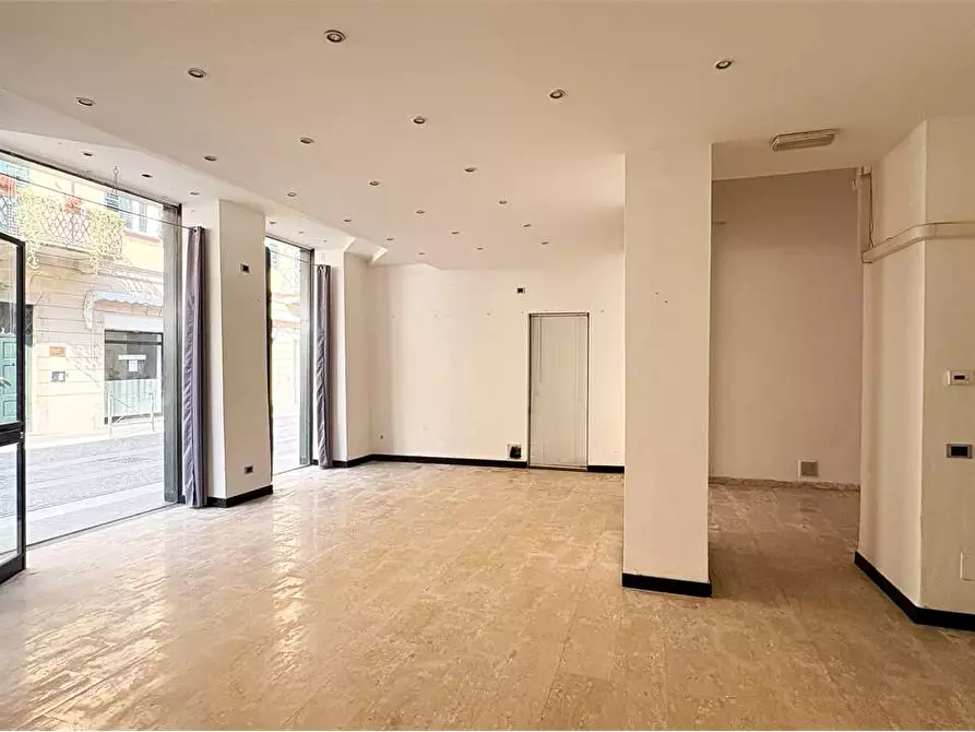 Immagine 23 di Negozio in vendita  in Via Camillo Benso Cavour 32 a Voghera