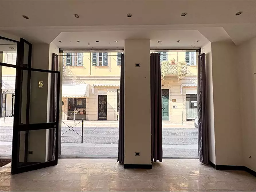 Immagine 42 di Negozio in affitto  in Via Camillo Benso Cavour 32 a Voghera