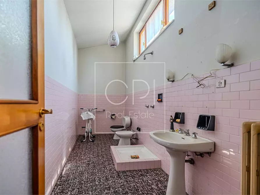 Immagine 23 di Villa in vendita  in Via Rivarolo  7 a Salassa