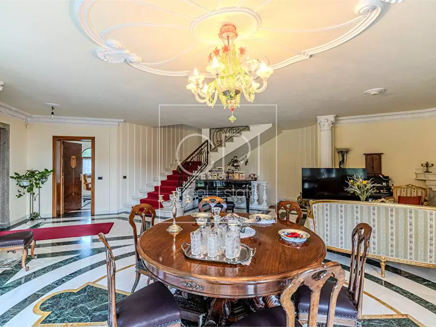 Immagine 17 di Villa in vendita  in Via Intra Premeno 60 a Verbania