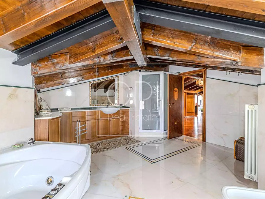 Immagine 38 di Villa in vendita  in Via Intra Premeno 60 a Verbania