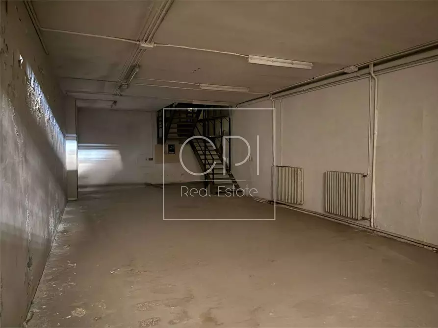 Immagine 13 di Negozio in affitto  in VIA SALUZZO 11 a Torino