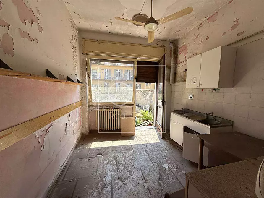 Immagine 18 di Negozio in affitto  in VIA SALUZZO 11 a Torino