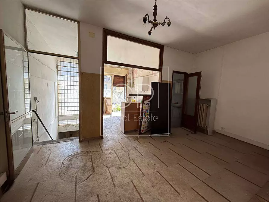 Immagine 17 di Negozio in affitto  in VIA SALUZZO 11 a Torino