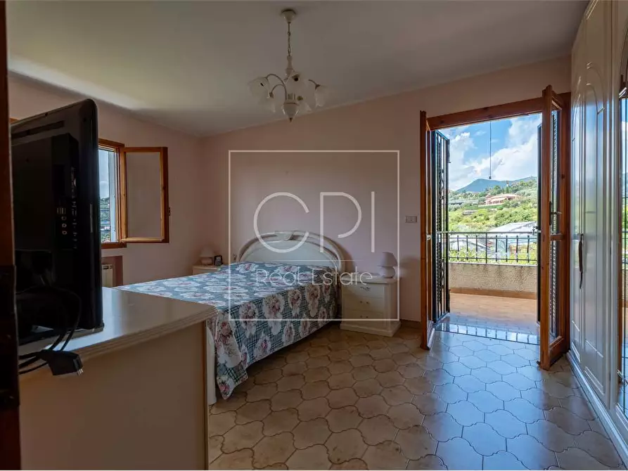 Immagine 9 di Casa bifamiliare in vendita  in STRADA SAPERGO 1 a Bordighera