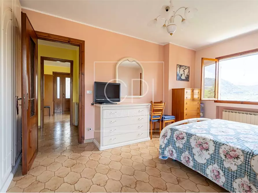 Immagine 10 di Casa bifamiliare in vendita  in STRADA SAPERGO 1 a Bordighera