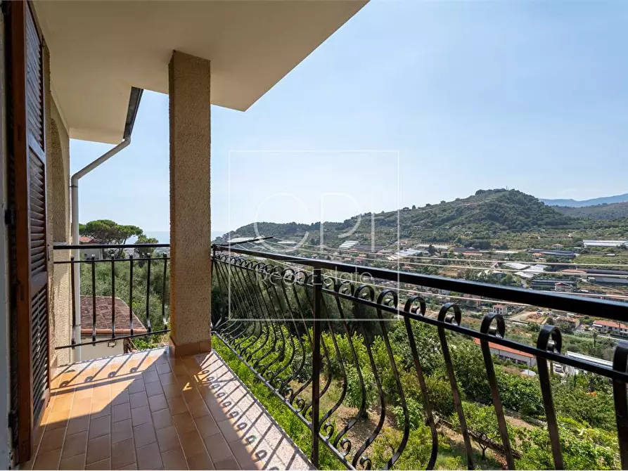 Immagine 14 di Casa bifamiliare in vendita  in STRADA SAPERGO 1 a Bordighera