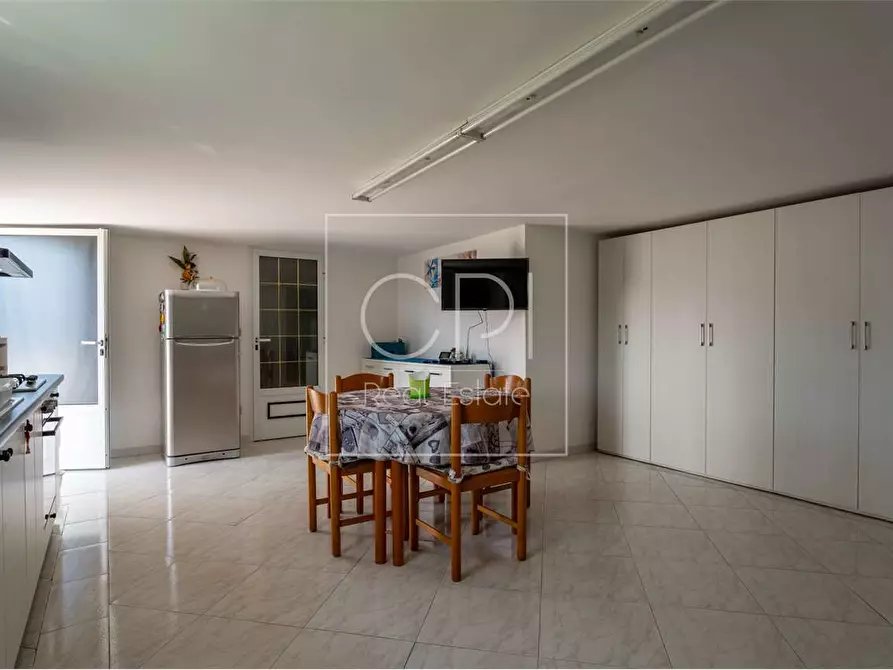 Immagine 20 di Casa bifamiliare in vendita  in STRADA SAPERGO 1 a Bordighera