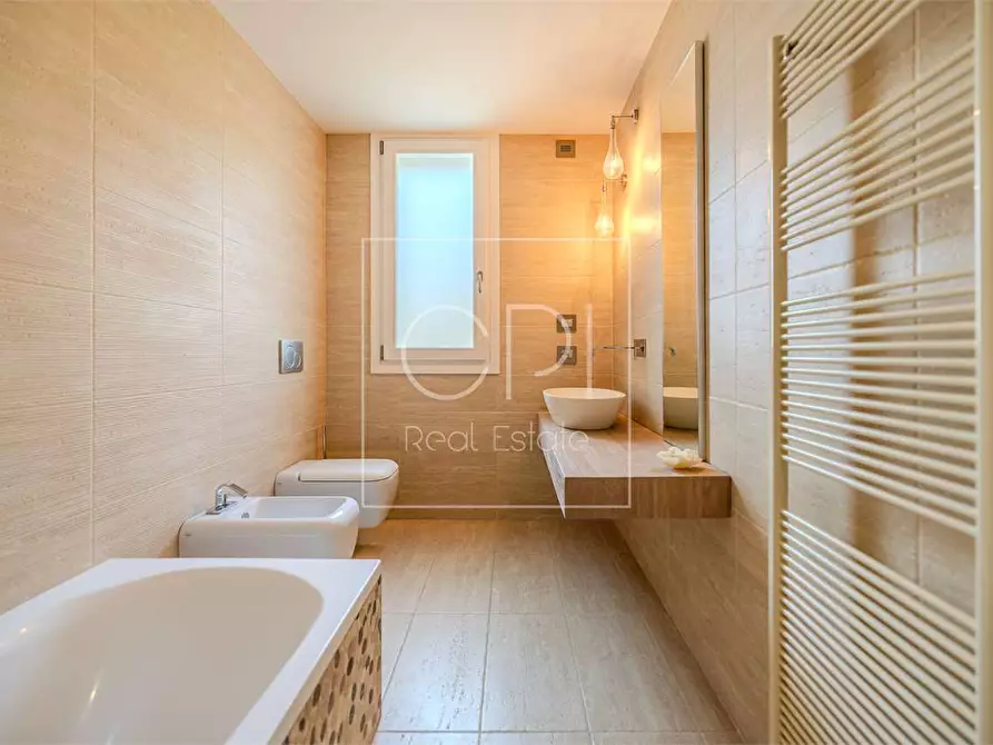 Immagine 22 di Appartamento in vendita  in Via Viale della Repubblica  2 a Vallebona