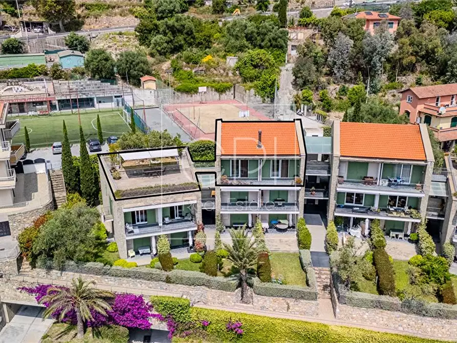 Immagine 44 di Appartamento in vendita  in Via Viale della Repubblica  2 a Vallebona