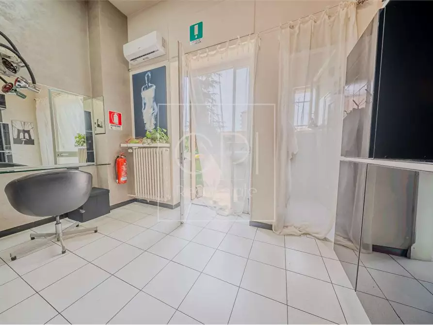 Immagine 21 di Negozio in vendita  in CORSO TRAIANO 54 a Torino