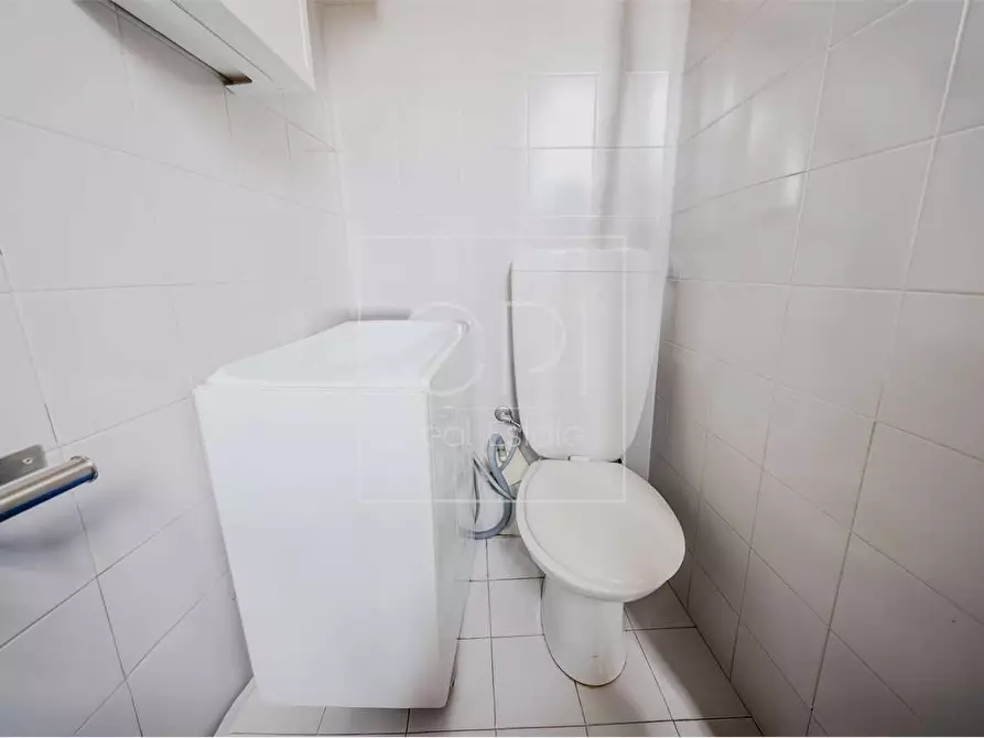 Immagine 27 di Negozio in vendita  in CORSO TRAIANO 54 a Torino