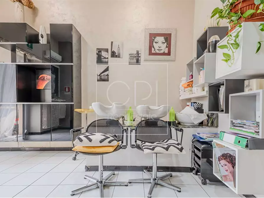 Immagine 22 di Negozio in vendita  in CORSO TRAIANO 54 a Torino