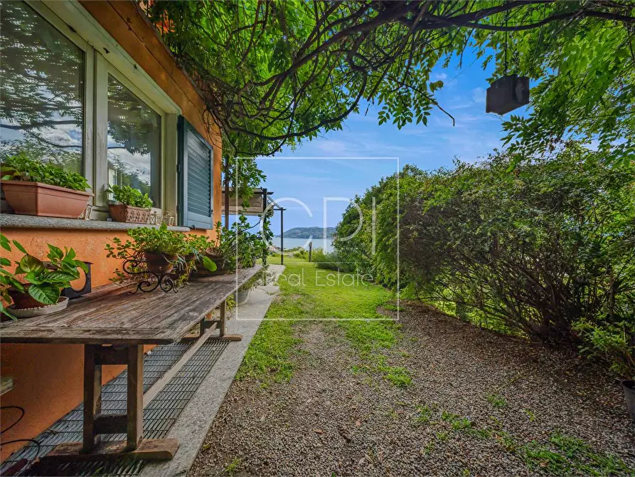 Immagine 39 di Villa in vendita  in Via Antonio Rossi 19/a a Verbania