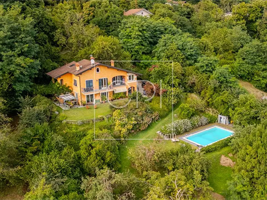 casa indipendente in vendita a Verbania in zona Centro Città