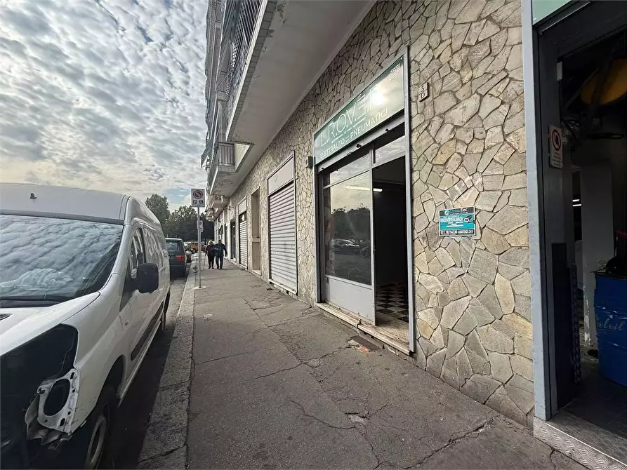 Immagine 9 di Negozio in vendita  in Via Umberto Giordano 3 a Torino