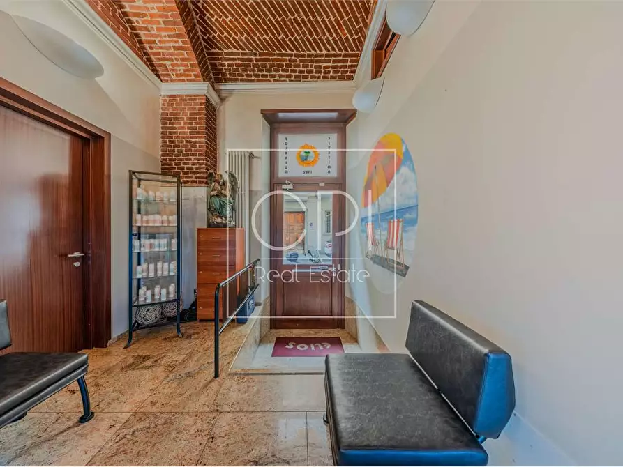 Immagine 17 di Negozio in vendita  in VIA SAN QUINTINO 16 a Torino