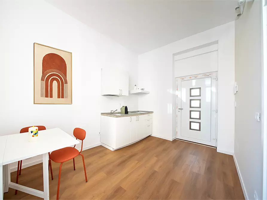 Immagine 2 di Appartamento in affitto  in Via Mantova 10 a Torino