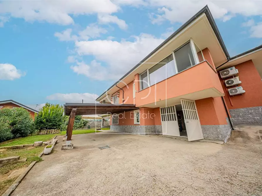 Immagine 45 di Villa in vendita  in Via Borgonuovo  8 a Valfenera