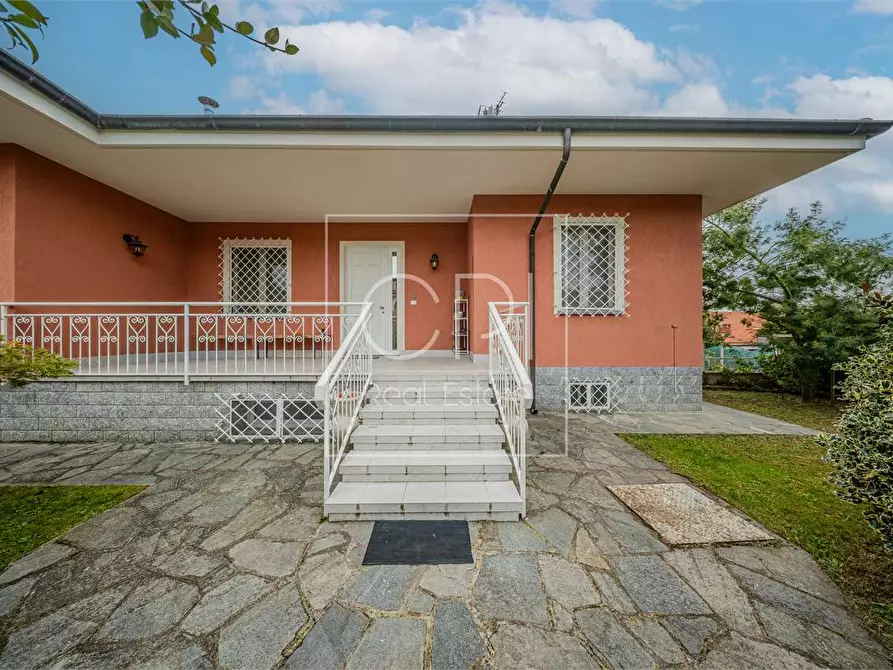 Immagine 2 di Villa in vendita  in Via Borgonuovo  8 a Valfenera