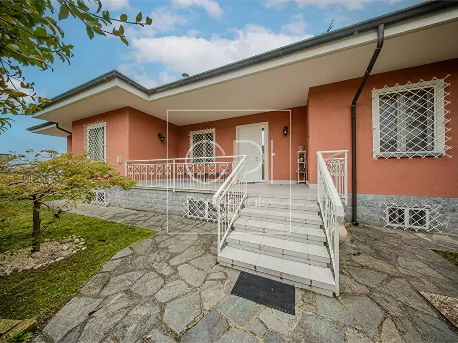 Immagine 3 di Villa in vendita  in Via Borgonuovo  8 a Valfenera