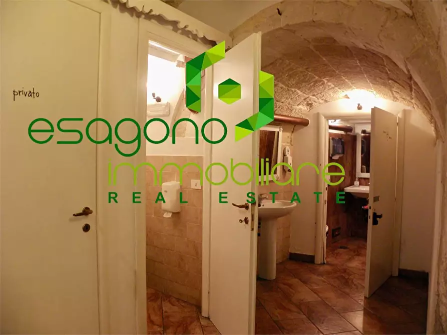 Immagine 6 di Negozio in vendita  a Siracusa