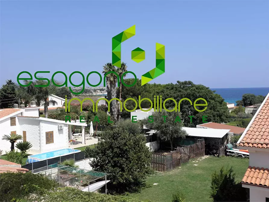 Immagine 5 di Villa in vendita  a Siracusa