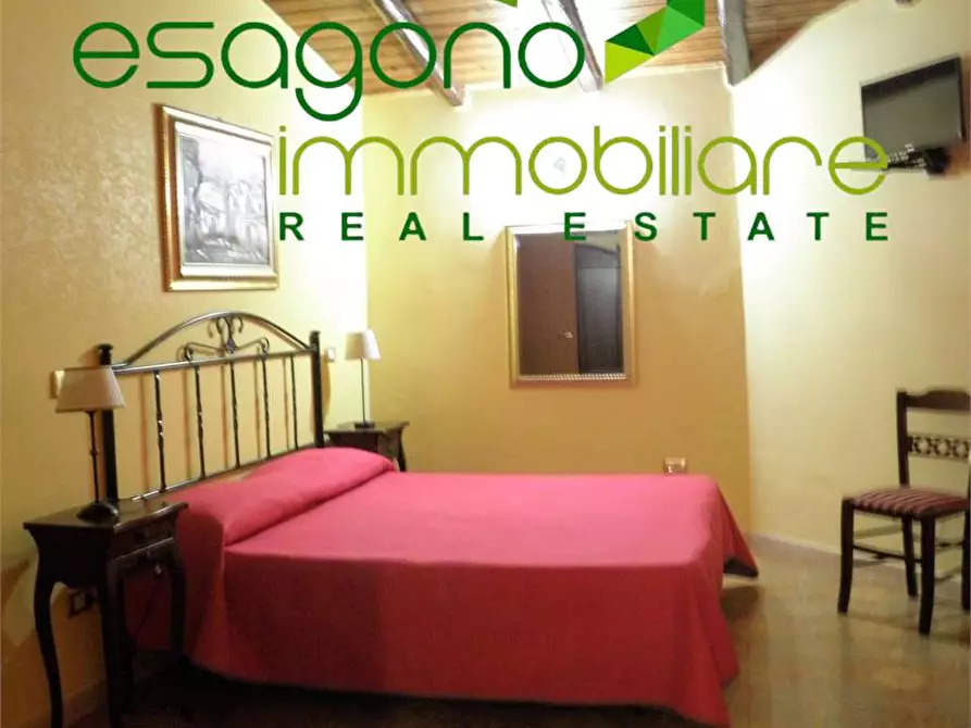 Immagine 40 di Villa in vendita  a Siracusa