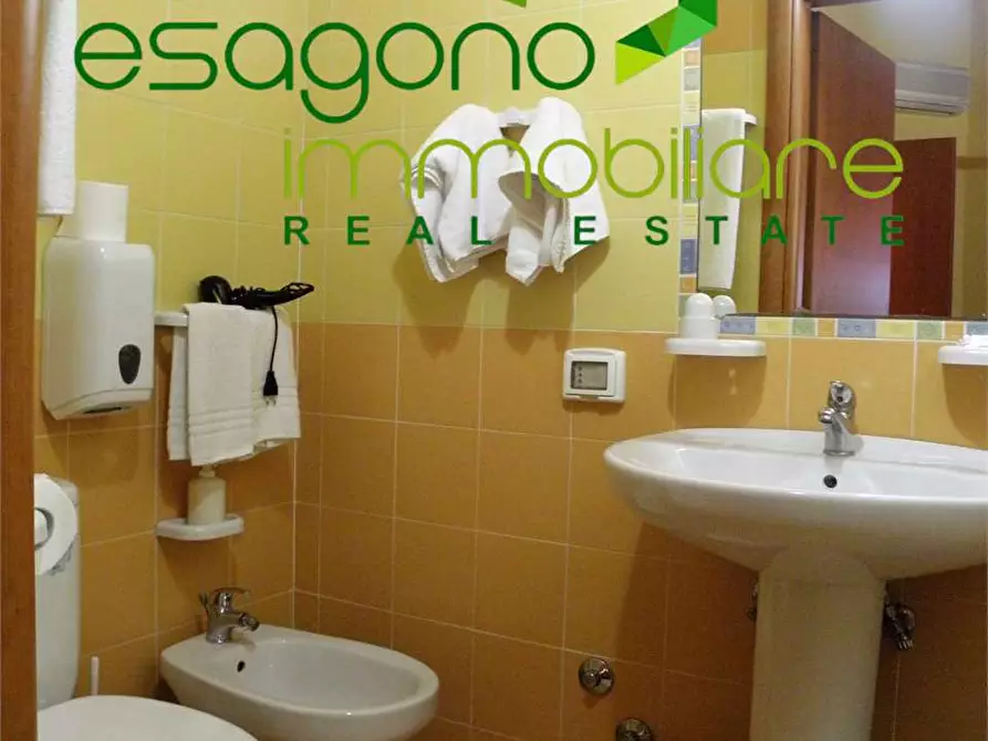 Immagine 41 di Villa in vendita  a Siracusa