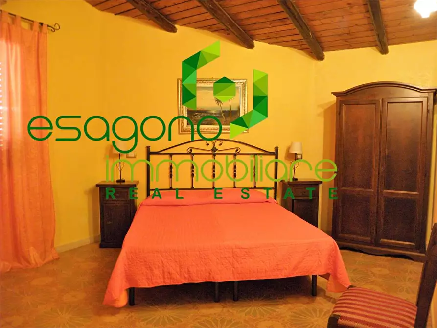 Immagine 48 di Villa in vendita  a Siracusa