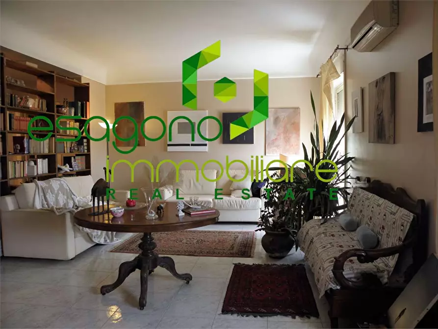 Immagine 12 di Quadrilocale in vendita  a Siracusa