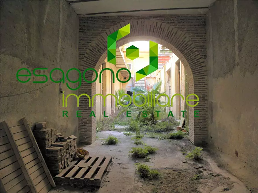 Immagine 3 di Quadrilocale in vendita  in Via Bengasi a Siracusa