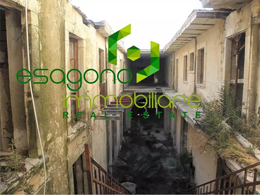 Immagine 9 di Quadrilocale in vendita  in Via Bengasi a Siracusa