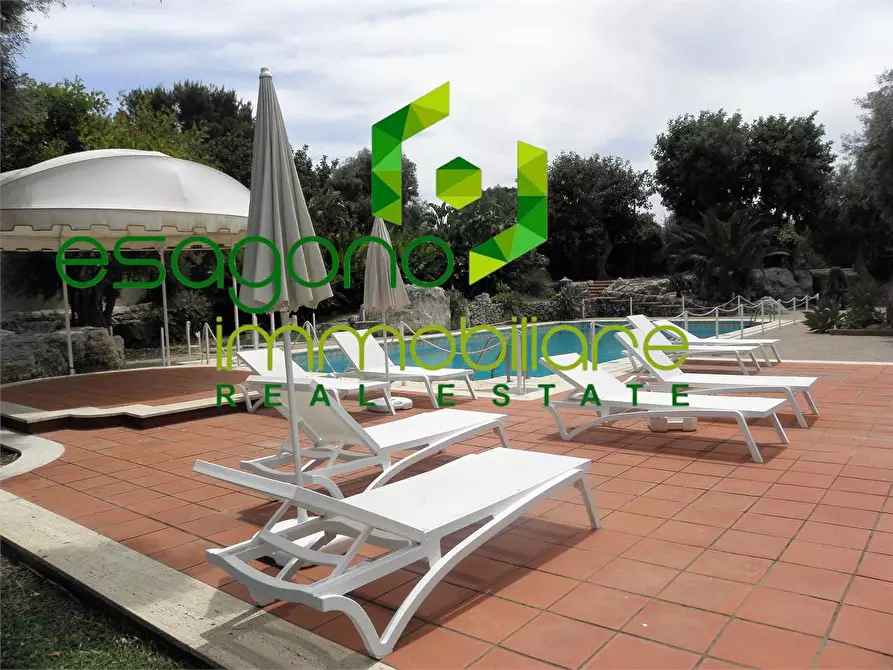 Immagine 1 di Villa in vendita  a Siracusa